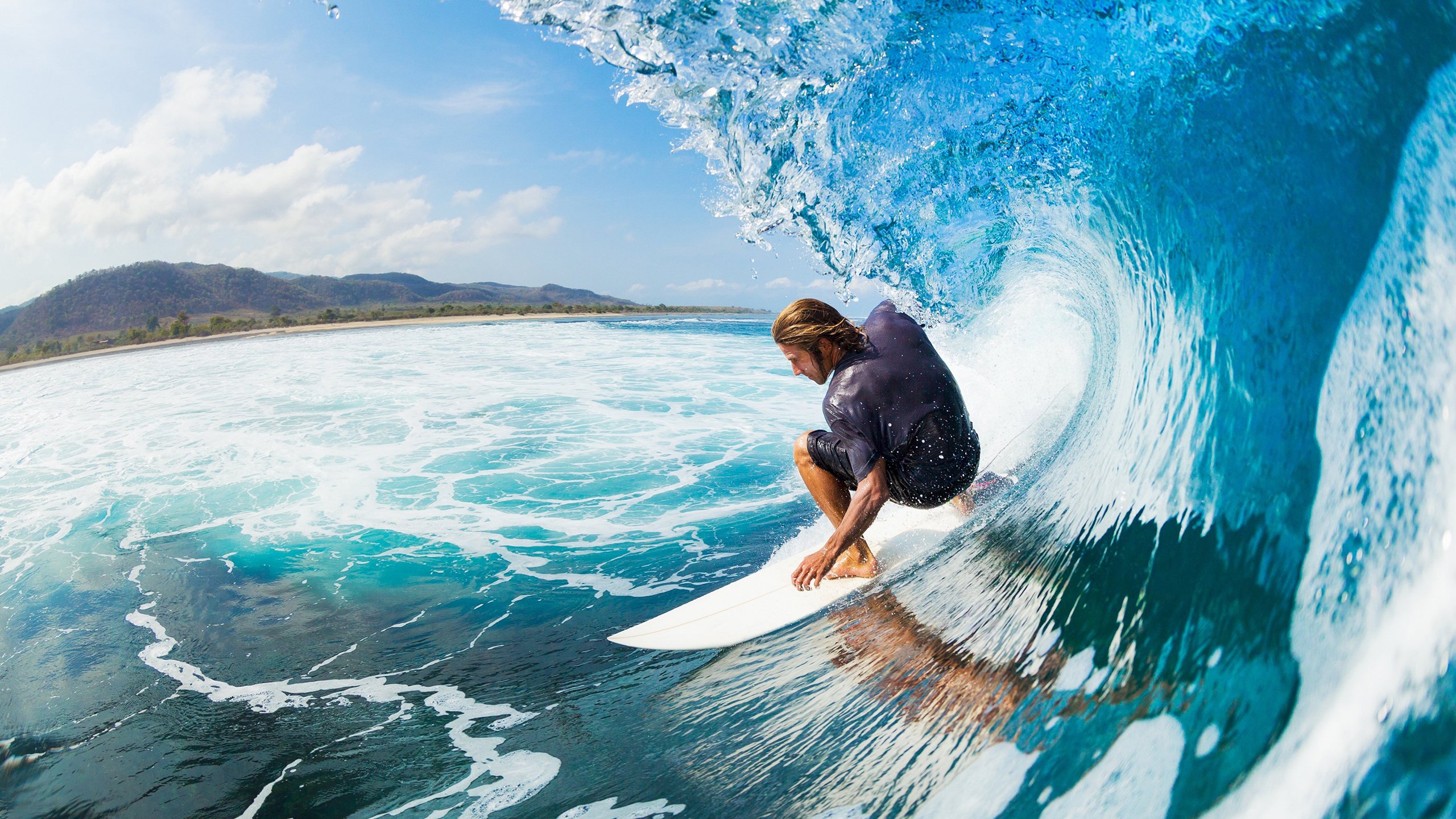 德国女子自行车队在团体追逐赛中获得铜牌，德国骑自行车